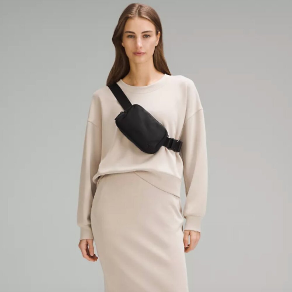 Lululemon Everywhere Belt Bag 1L